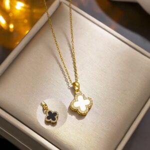 Prague cross no2 Gold