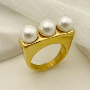 London Pearl Ring